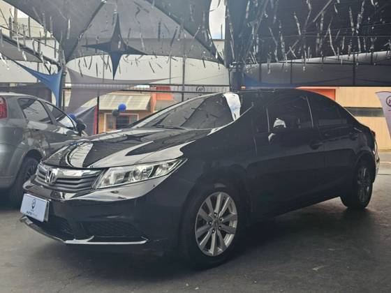 HONDA CIVIC 1.8 LXS 16V FLEX 4P AUTOMÁTICO